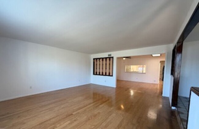 Foto del edificio - Great 4 bedroom family home centrally located