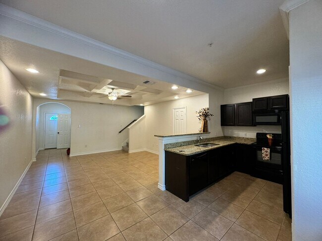 Building Photo - Convenient location, no carpet, fresh pain...