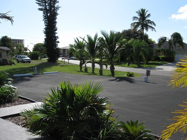 ¡Lo mejor de las 3 unidades! - 4641 SE 5th Plz