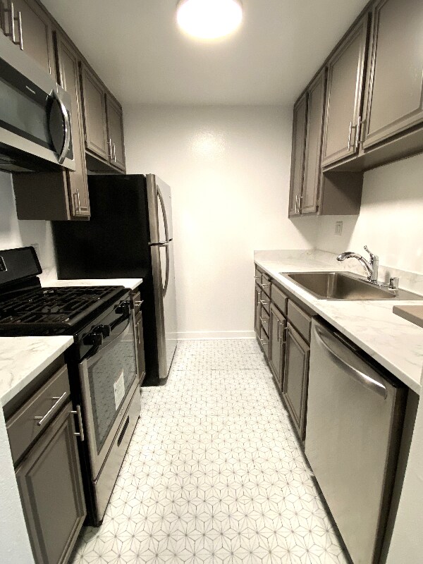 Foto del edificio - 465 Oak St