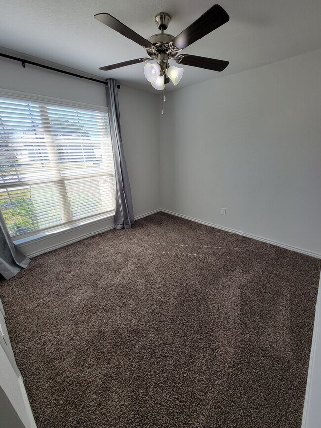 Foto del edificio - Bryan - 4 Bedroom / 3 Bath home in Pleasan...