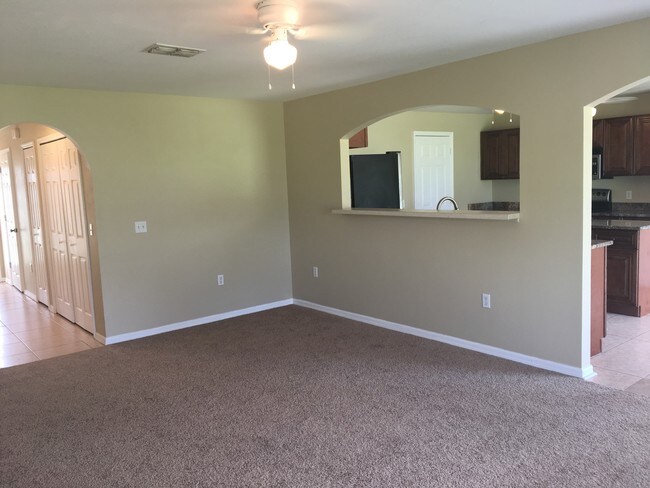 Building Photo - 721 Brenton Leaf Dr