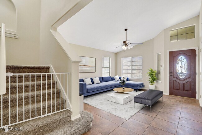 Building Photo - 14140 Tierra Delfin Dr