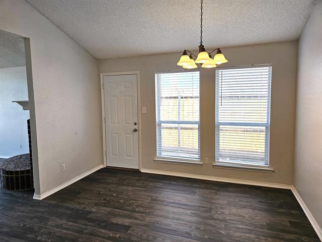 Building Photo - 212 Colt Ln