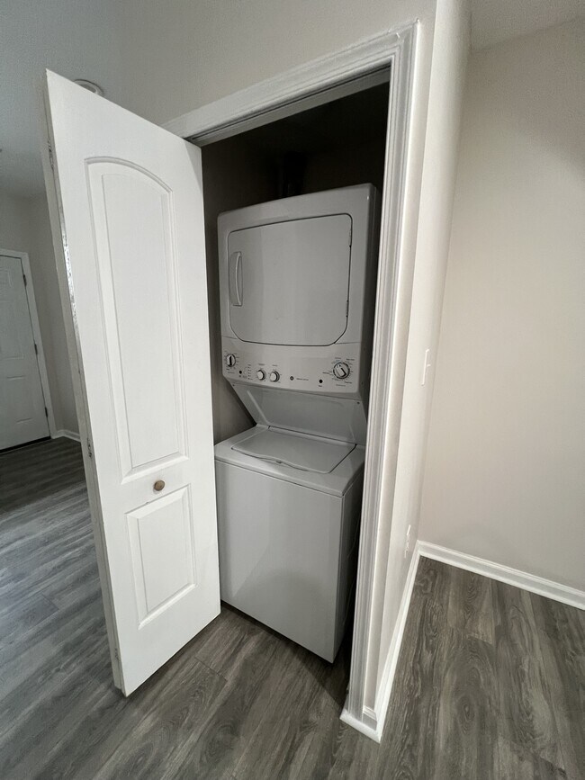 Foto del edificio - 1721 Fernon St