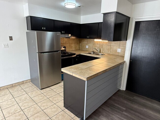 Foto del edificio - 4564 Harrison Blvd