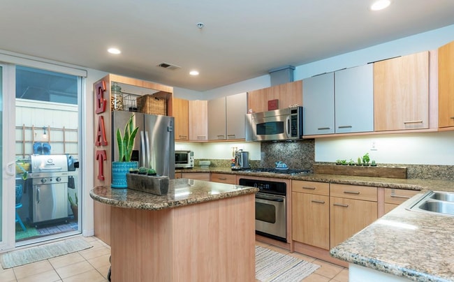 Foto del edificio - 4057 First Ave.