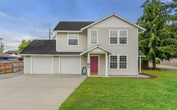Building Photo - Bright Everett Home with 2-Car Garage