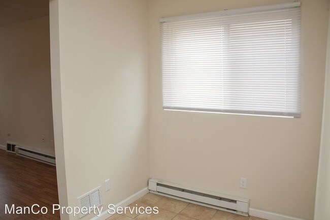 Building Photo - 1029 Old Orchard Ave