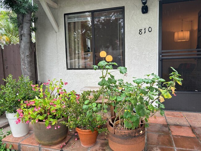 Front - 810 E Santa Anita Ave