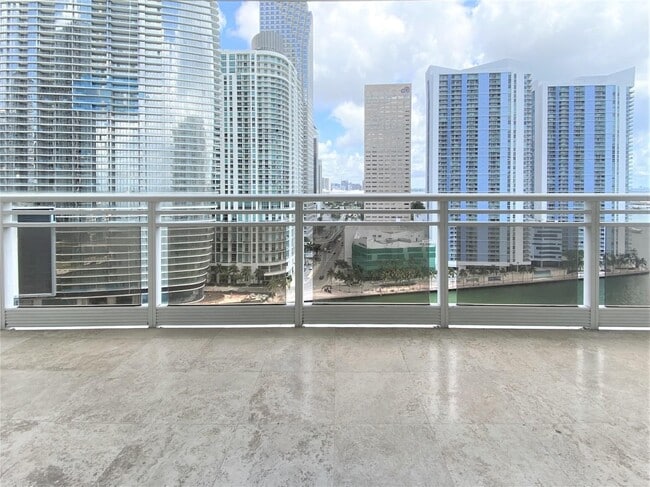 Building Photo - 901 Brickell Key Blvd