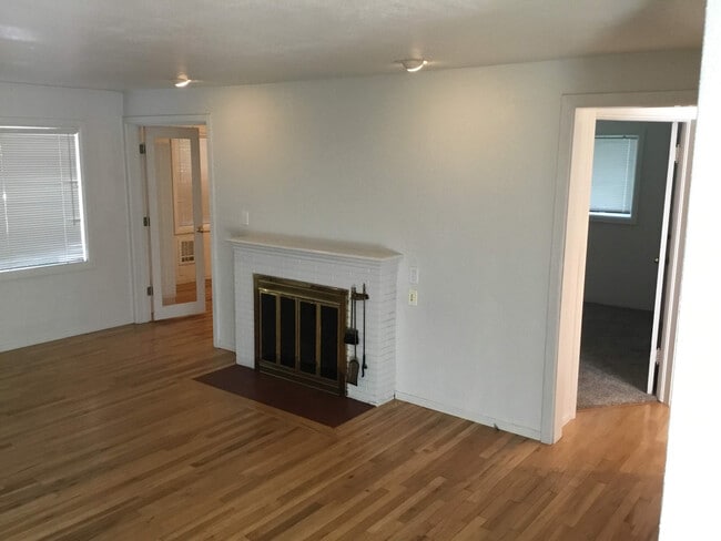 Photo - Great 3 Bedroom, 1.5 Bathroom Home in SE Eugene