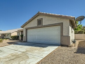 Building Photo - 427 Yarnell Dr