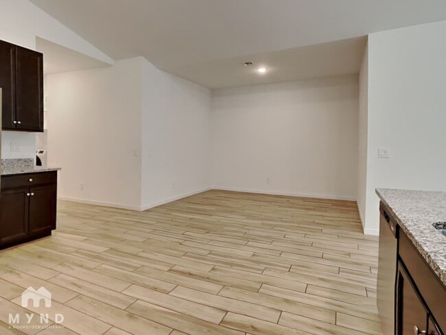 Building Photo - 7918 N 79th Ave