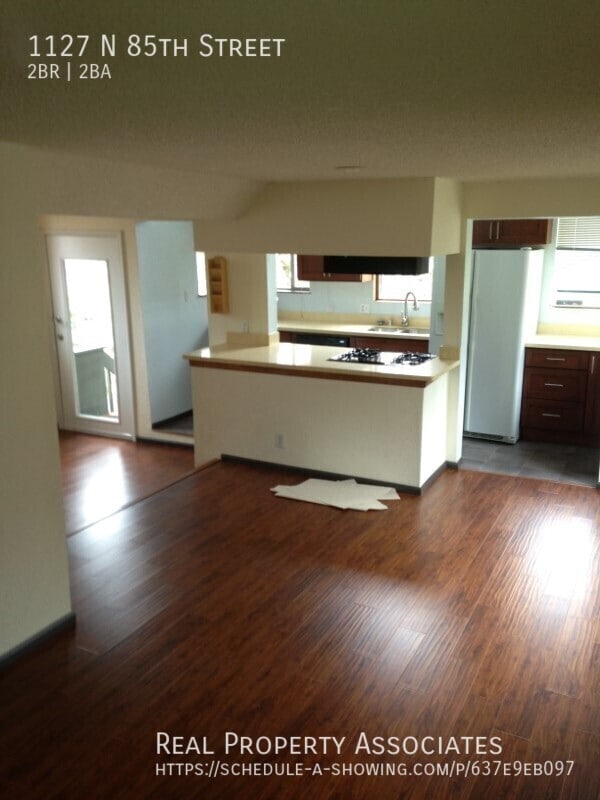 Photo - 1127 N 85th St House