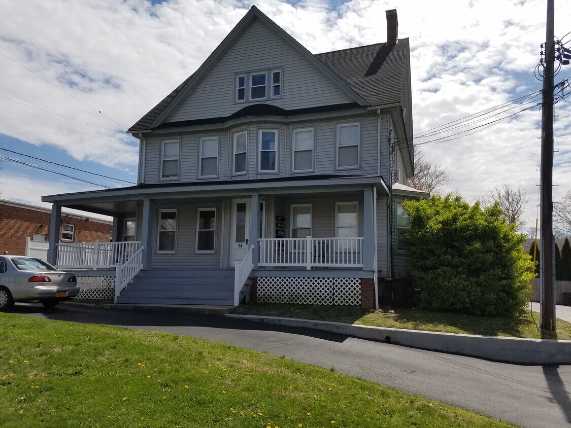 Primary Photo - 34 S Middletown Rd