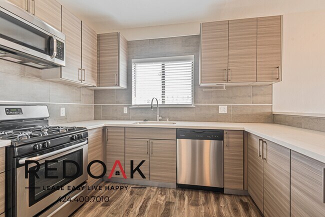 Foto del edificio - Gorgeous One Bedroom with Spacious Rooms F...