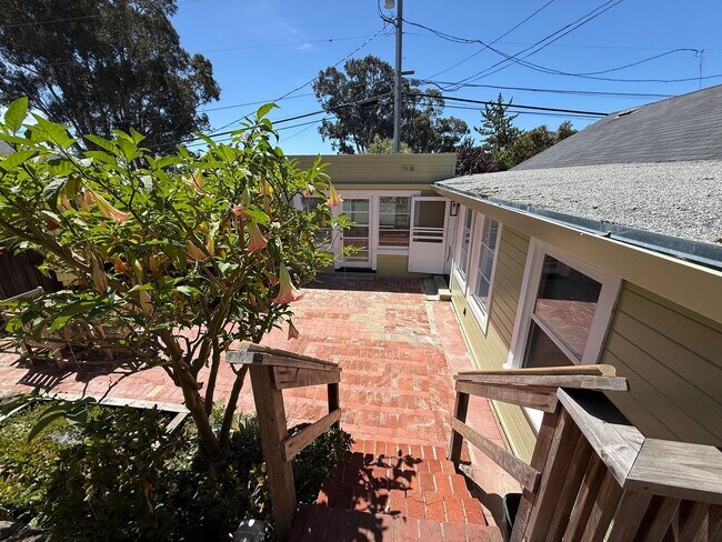 Building Photo - SPACIOUS 2BR/2BA + BONUS ROOM HOME WITH PRIVATE PATIO IN HISTORIC SAN QUENTIN VILLAGE
