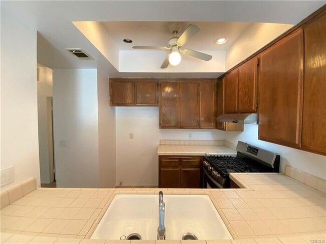 Building Photo - 16211 Downey Ave