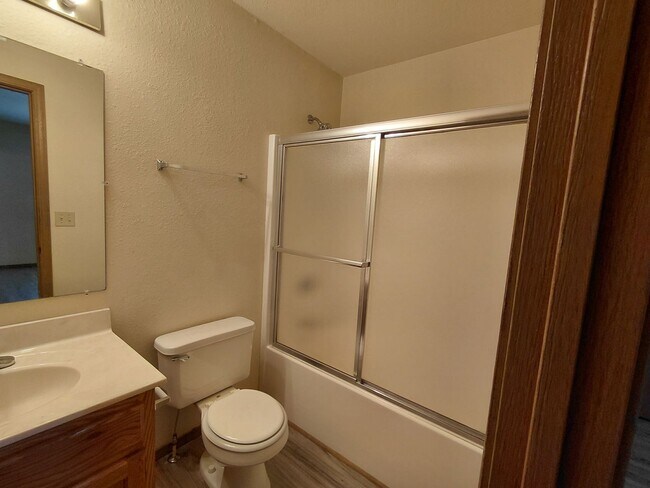 Foto del edificio - 24910 Scenic Dr