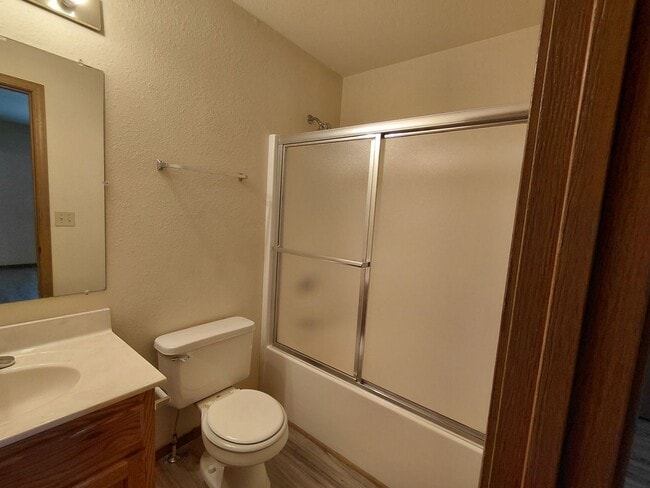 Building Photo - 24910 Scenic Dr