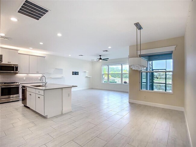 Foto del edificio - 15459 Santa Pola Dr