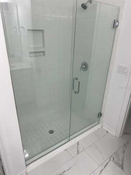 Foto del edificio - 8247 Bayliss Ct