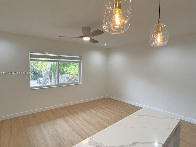 Building Photo - 6310 SW 79th St