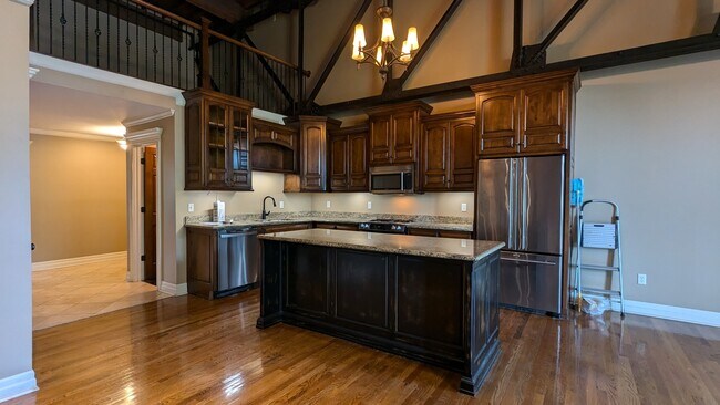 Foto del edificio - 1715 Summit St