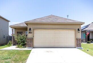 Building Photo - 14615 Stirrup Trce