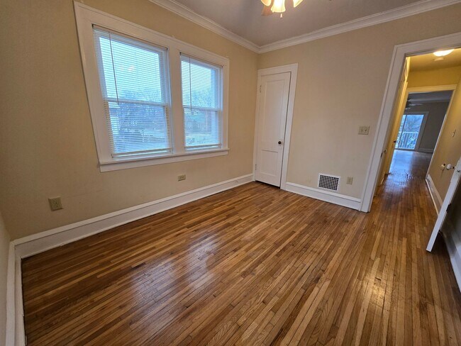 Foto del edificio - 1308 N Main St