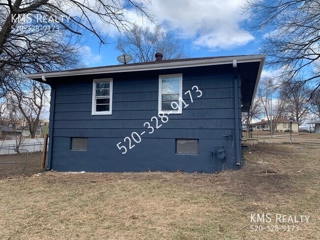 Building Photo - 4312 Claremont Ave