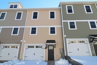 Building Photo - 1416 DERBY Dr
