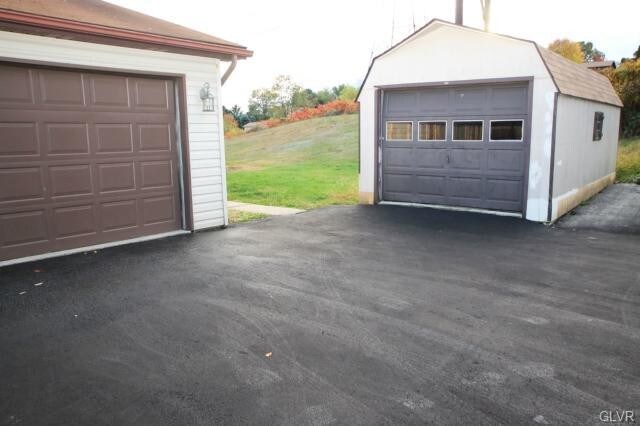 Building Photo - 621 Bishops Pl