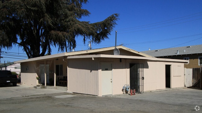 Building Photo - 345 E Travis Blvd