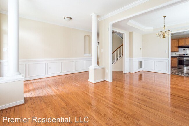 Building Photo - 5 br, 2.5 bath House - 11200 Chappell Ridg...