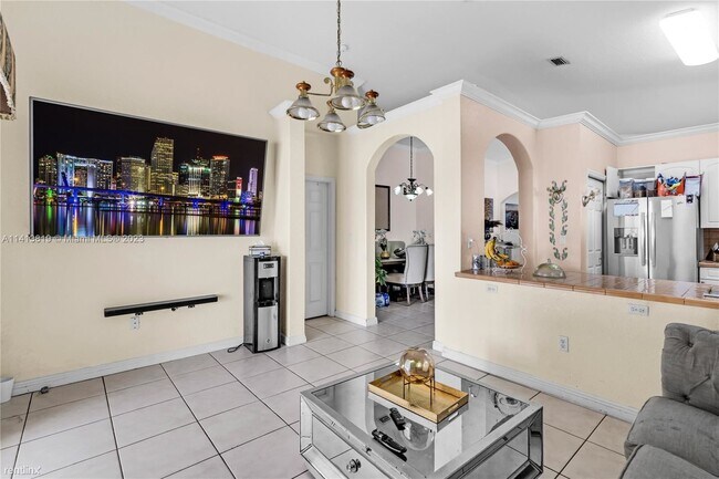 Building Photo - 3 br, 2 bath House - 5140 SW 134th Ave