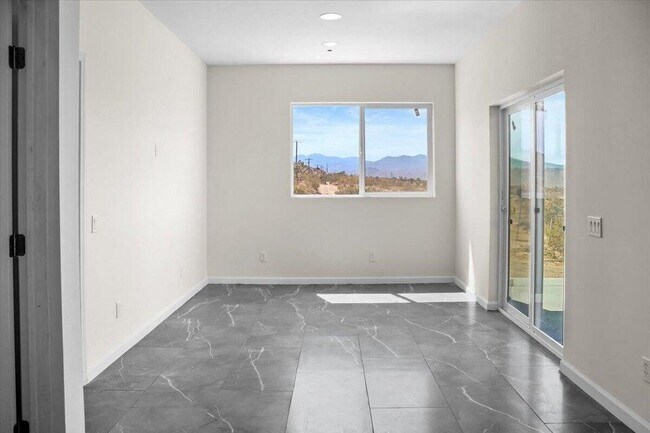 Foto del edificio - 7608 Olympic Rd