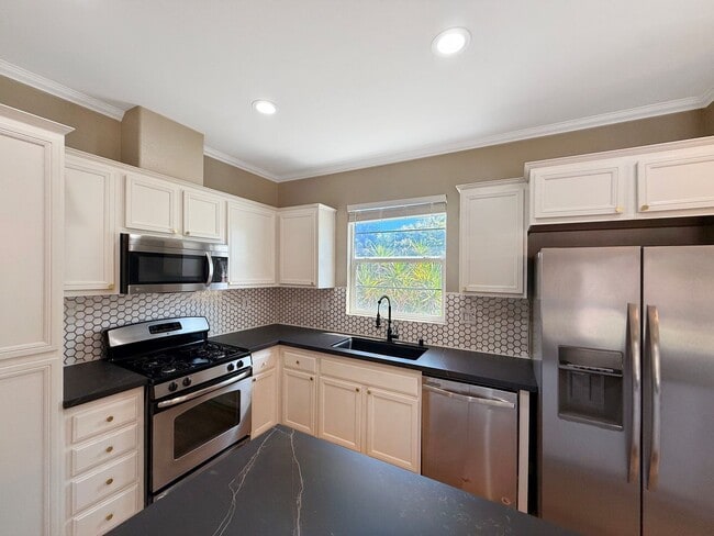 Building Photo - Spacious 4BR/2.5BA Home in Otay Ranch – Av...