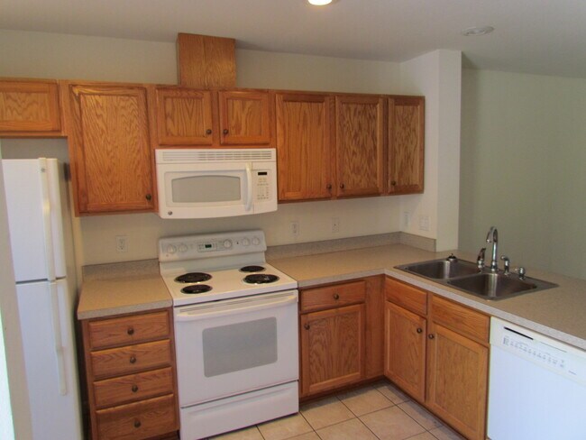 Building Photo - Townhouse for Rent In Crawfordville