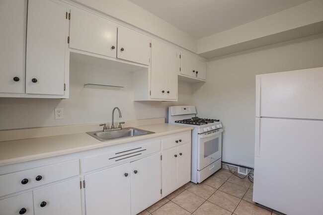 Building Photo - 4204 N Olsen Ave
