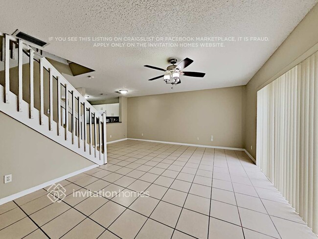 Building Photo - 861 NW 208th Dr
