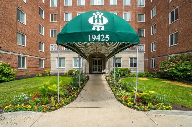 Building Photo - 19425 Van Aken Blvd