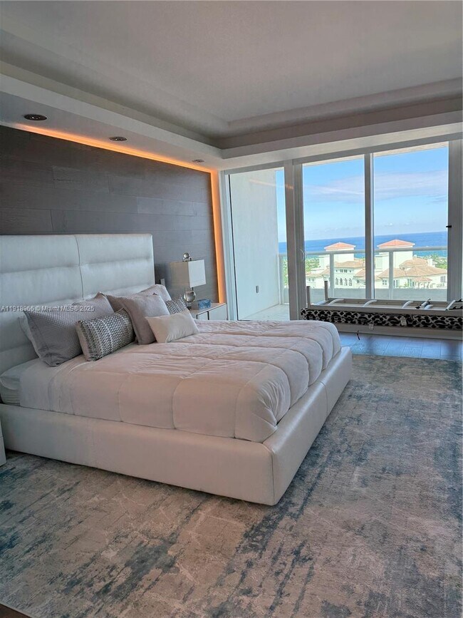 Building Photo - 19955 NE 38th Ct