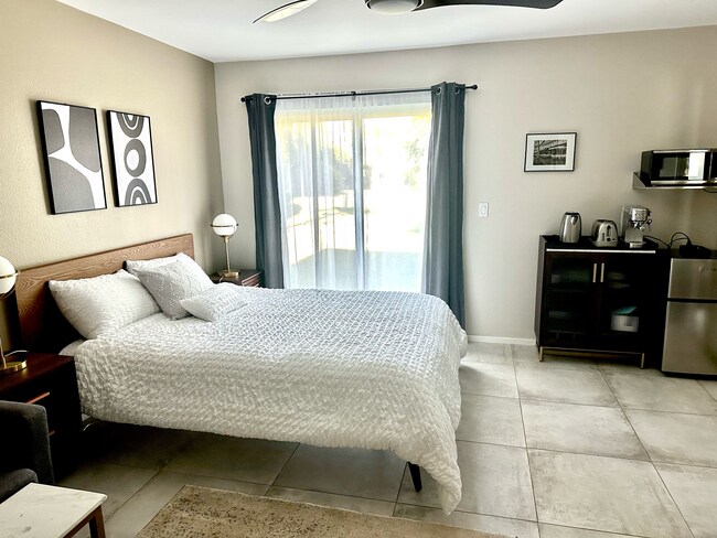 Foto del edificio - 3155 E Ramon Rd