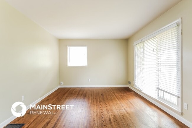Foto del edificio - 1040 Hagwood Rd