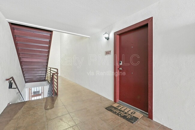 Photo - 1005 E 8th St Apartment