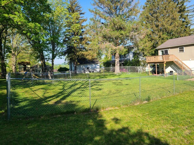 Building Photo - 189 Thomas Ln