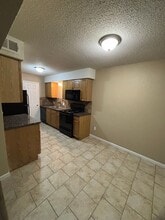 Building Photo - 1037 S Brookside Ave