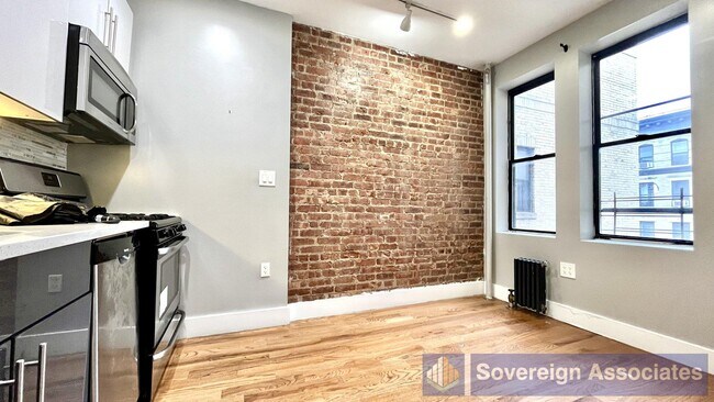 Building Photo - 235 W 146th St